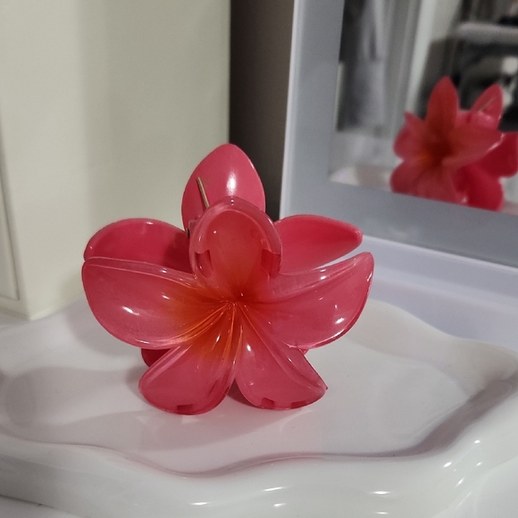 Accessories - Pink Flower Hairclip